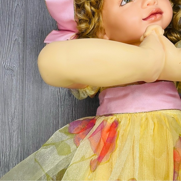 Pamela erff collectible realistic porcelain toddler size doll laying down pillow - Picture 13 of 16